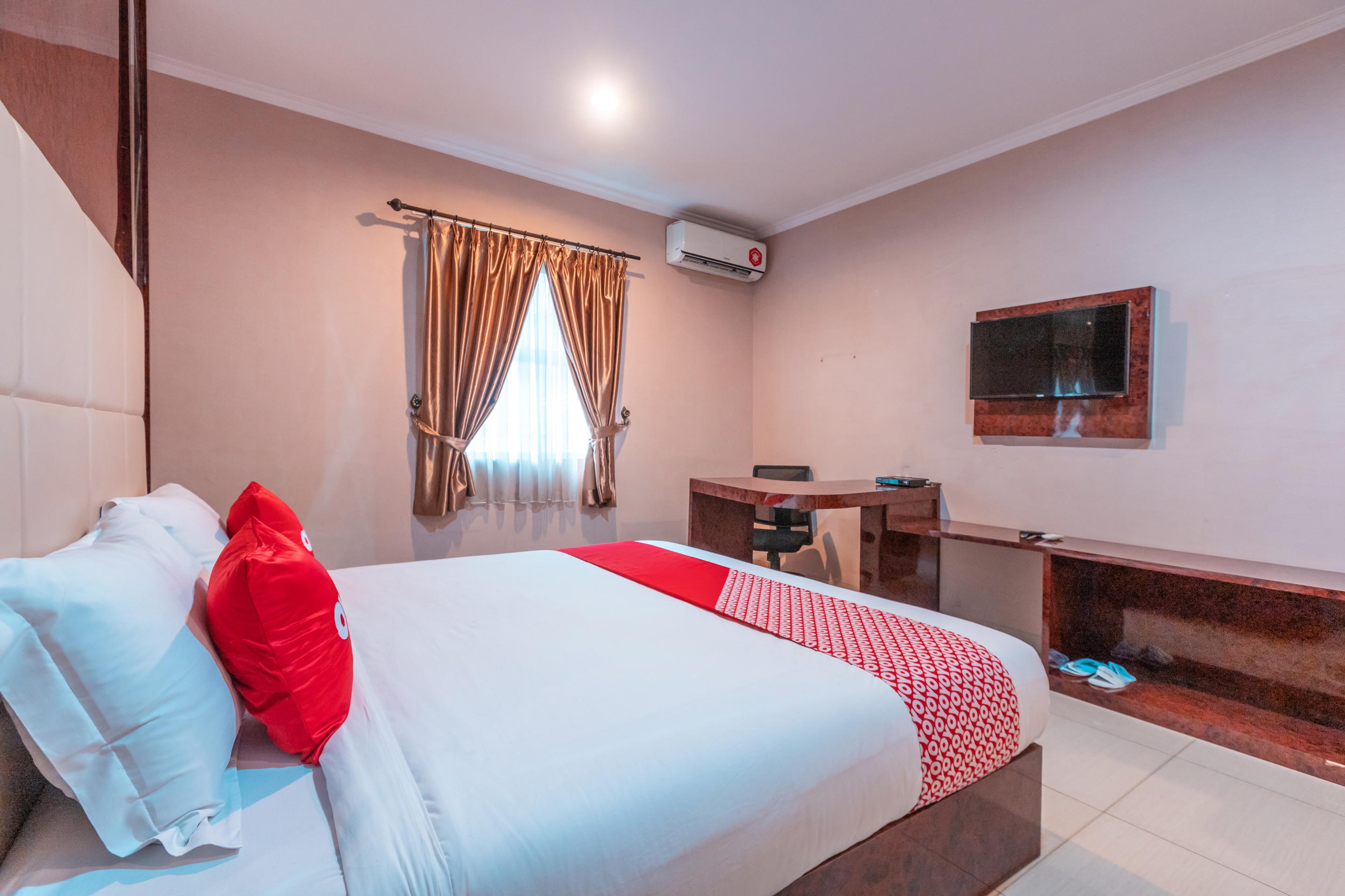 Vaccinated Staff - Oyo Flagship 2131 Hotel Binong Tangerang Buitenkant foto