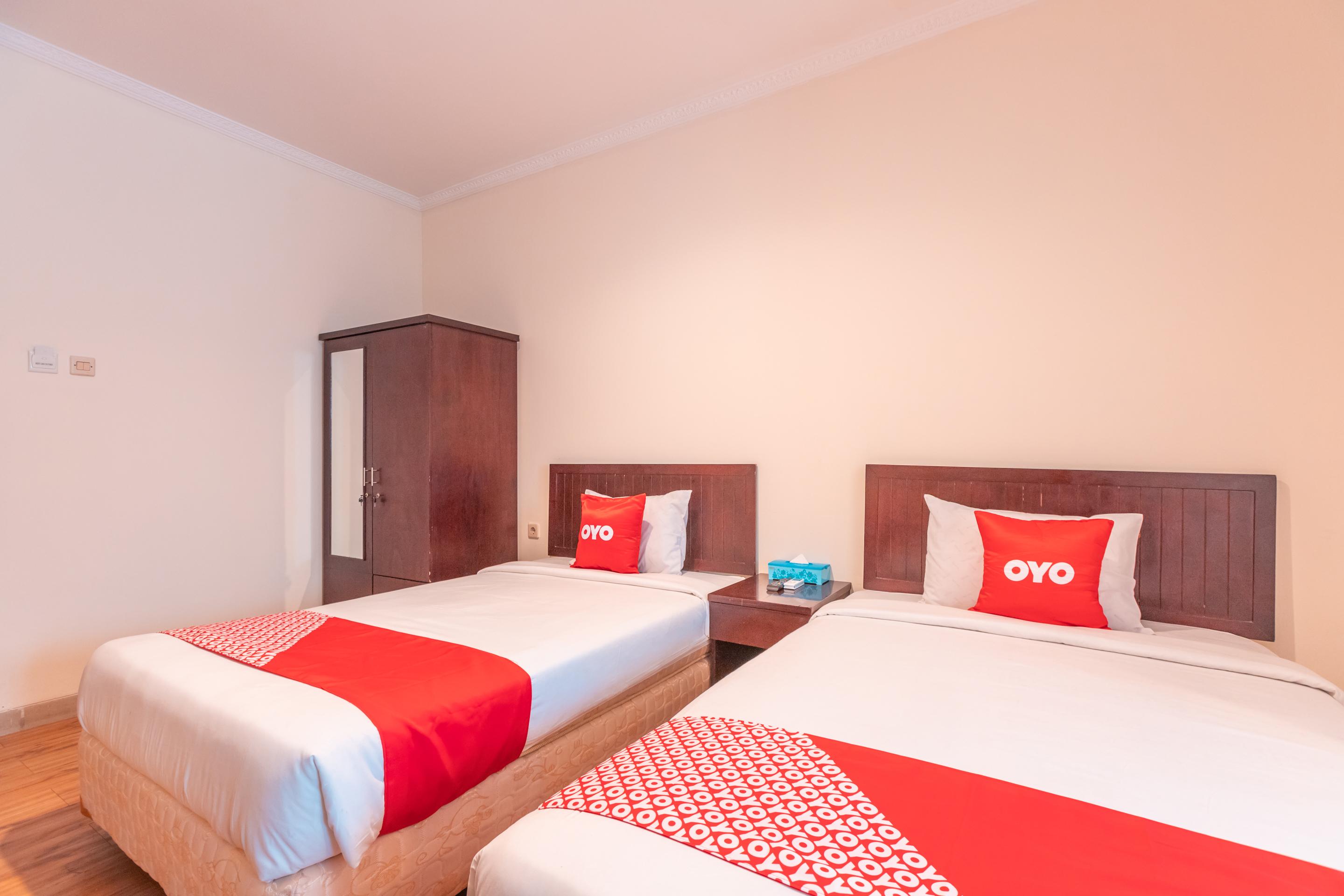 Vaccinated Staff - Oyo Flagship 2131 Hotel Binong Tangerang Buitenkant foto